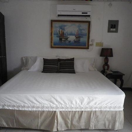 Roots Bamboo Beach Resort Negril Zewnętrze zdjęcie