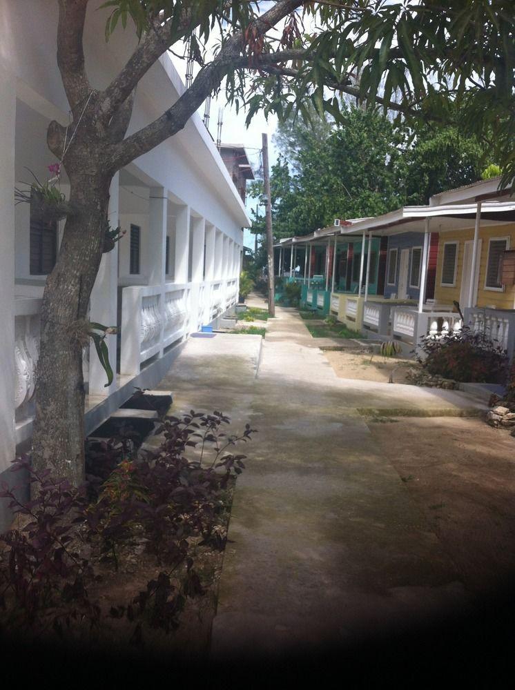 Roots Bamboo Beach Resort Negril Zewnętrze zdjęcie