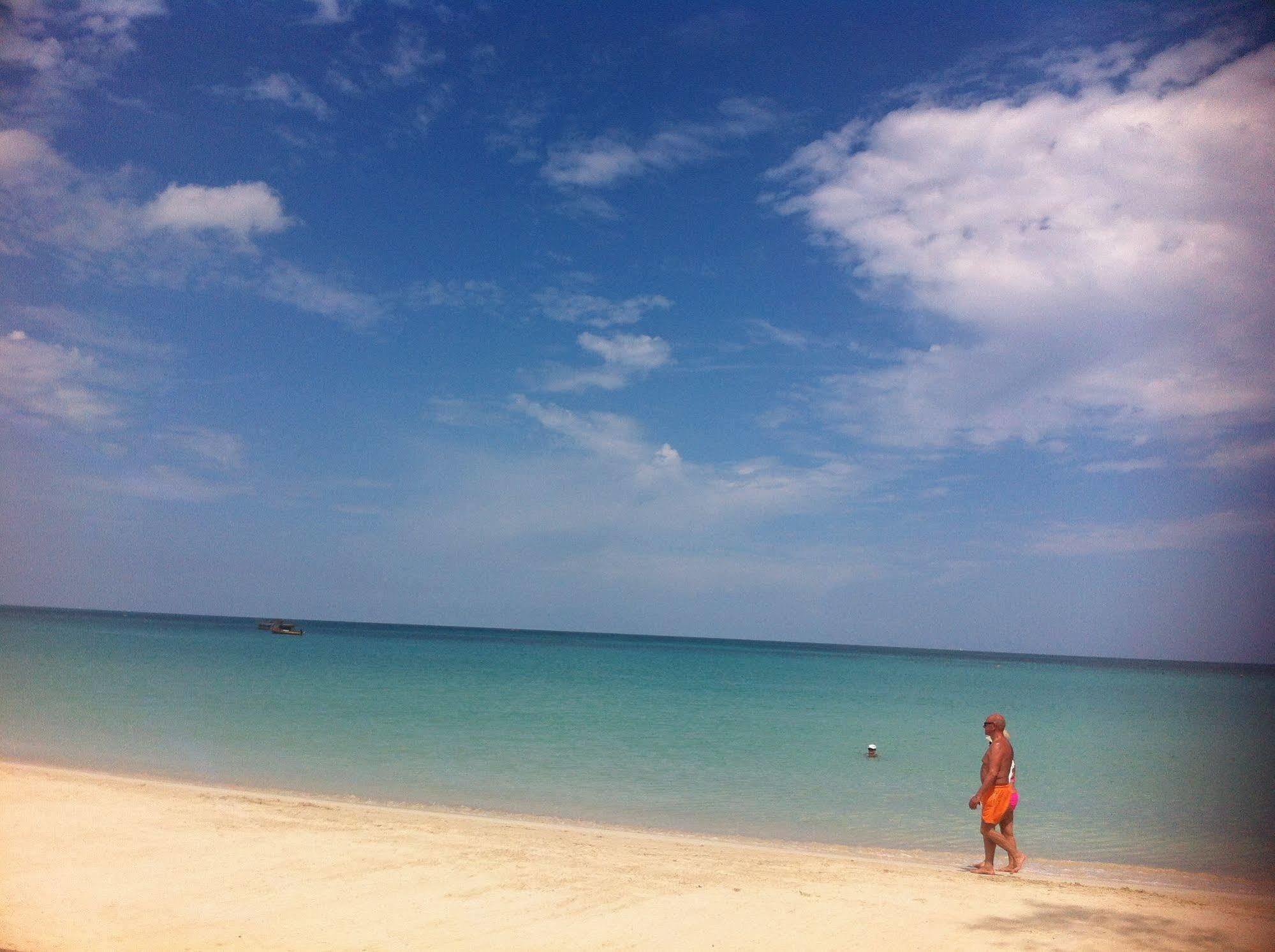 Roots Bamboo Beach Resort Negril Zewnętrze zdjęcie