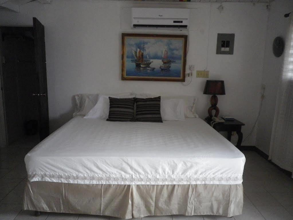 Roots Bamboo Beach Resort Negril Zewnętrze zdjęcie
