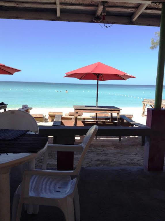 Roots Bamboo Beach Resort Negril Zewnętrze zdjęcie